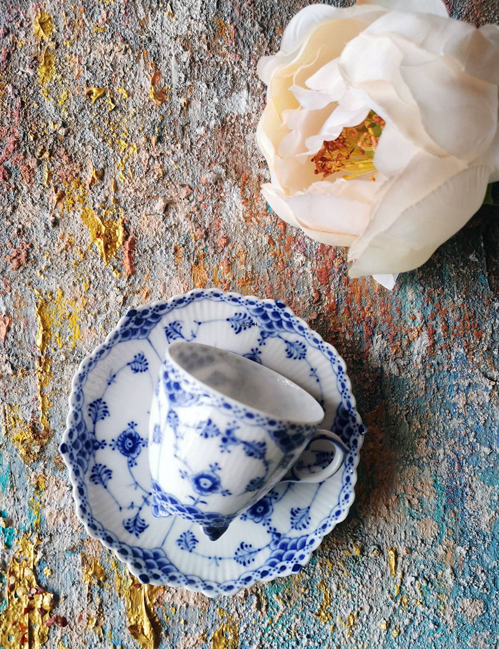 Musselmalet, helblonde, espresso kop, Royal Copenhagen nr. 1037