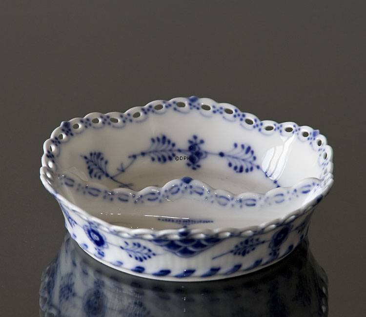 Musselmalet, helblonde, rund asiet 11cm, Royal Copenhagen nr. 1137