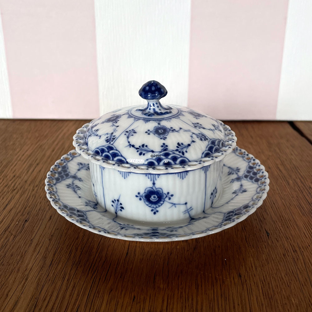Musselmalet, helblonde, sjælden smørskål med låg, Royal Copenhagen nr. 1/1176