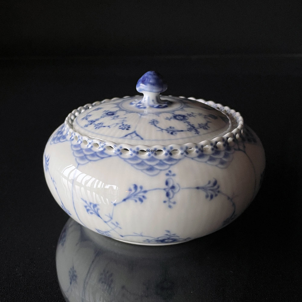 Musselmalet, helblonde, sjælden bonbonniere med låg, Royal Copenhagen nr. 1/1188