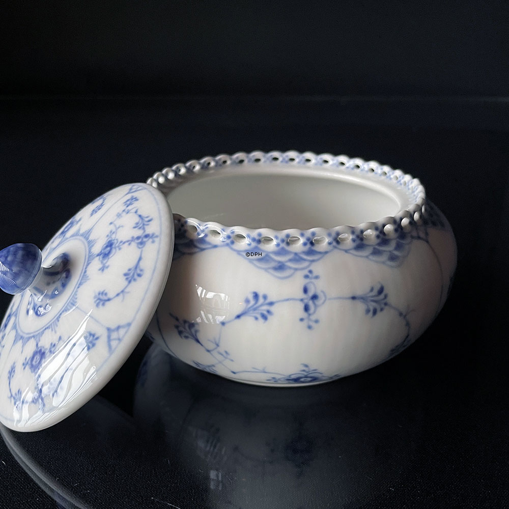 Musselmalet, helblonde, sjælden bonbonniere med låg, Royal Copenhagen nr. 1/1188