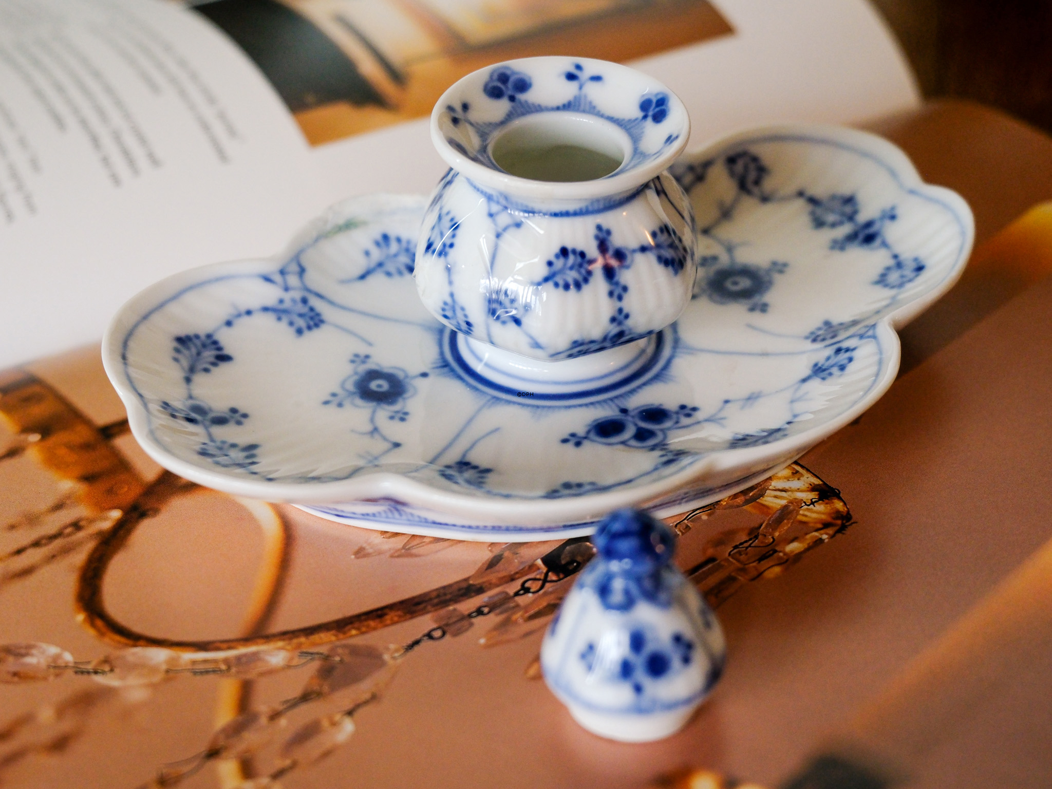 Musselmalet, riflet  lille skål/blækhus, Royal Copenhagen nr. 1/129