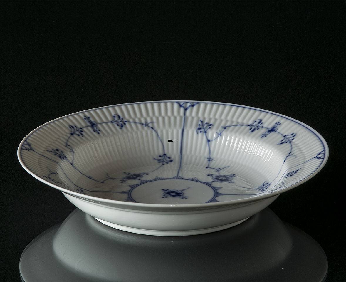 Musselmalet, riflet dyb tallerken 25cm, Royal Copenhagen nr. 165