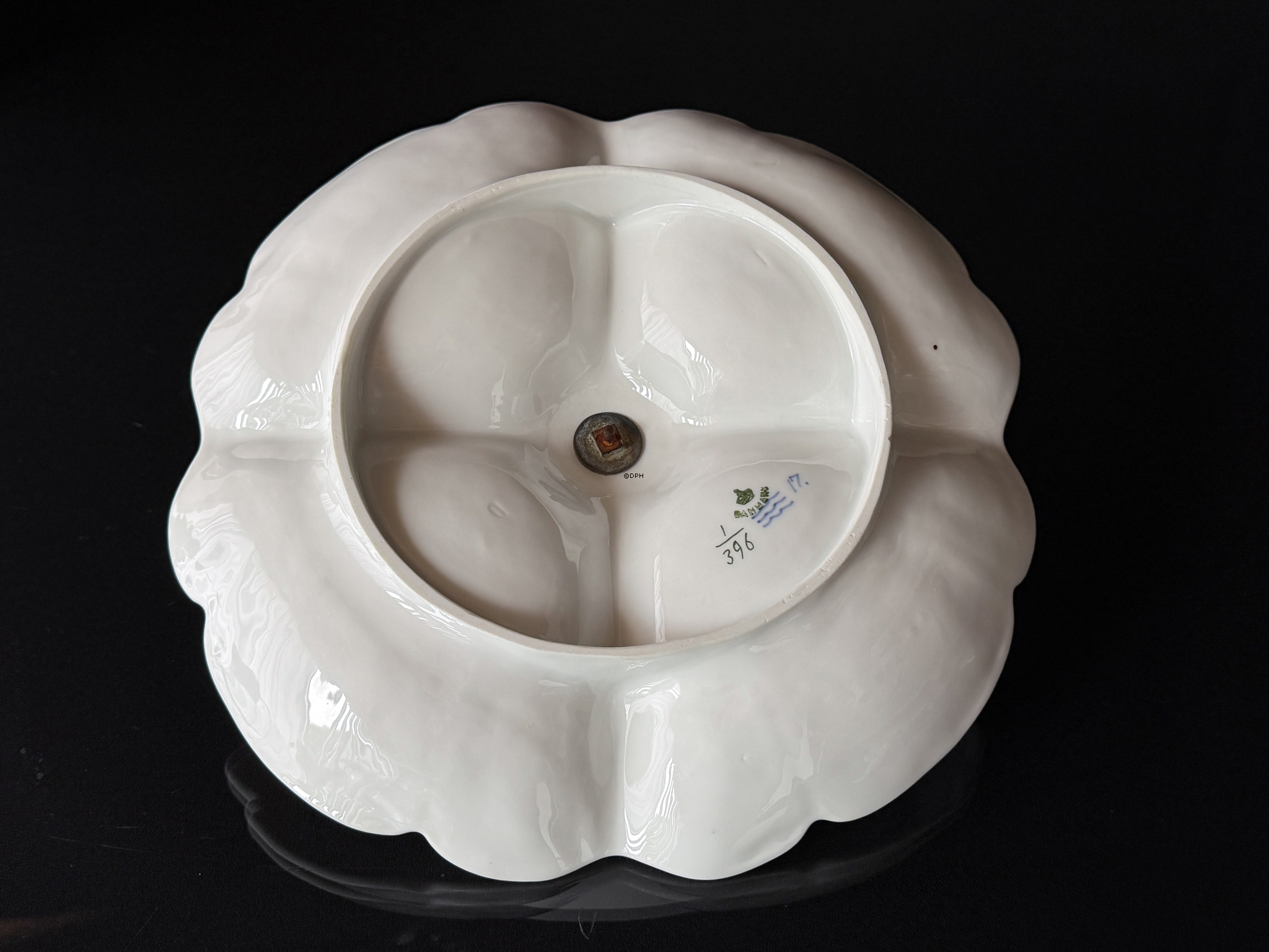 Musselmalet riflet Kabaret fad, Royal Copenhagen nr. 1/396 (meget sjælden år 1894-1900)