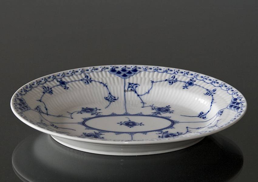 Musselmalet, halvblonde, ovalt fad 26cm, Royal Copenhagen nr. 531