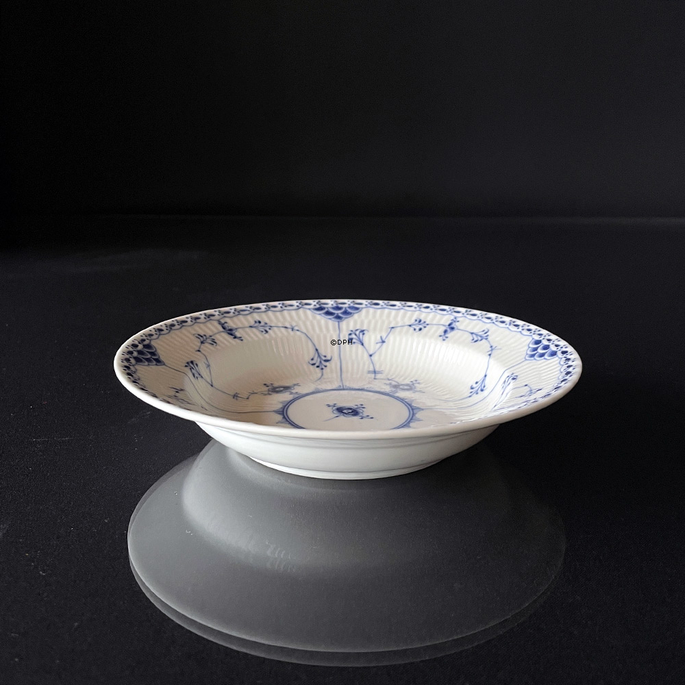 Musselmalet halvblonde dyb tallerken, Royal Copenhagen 20cm