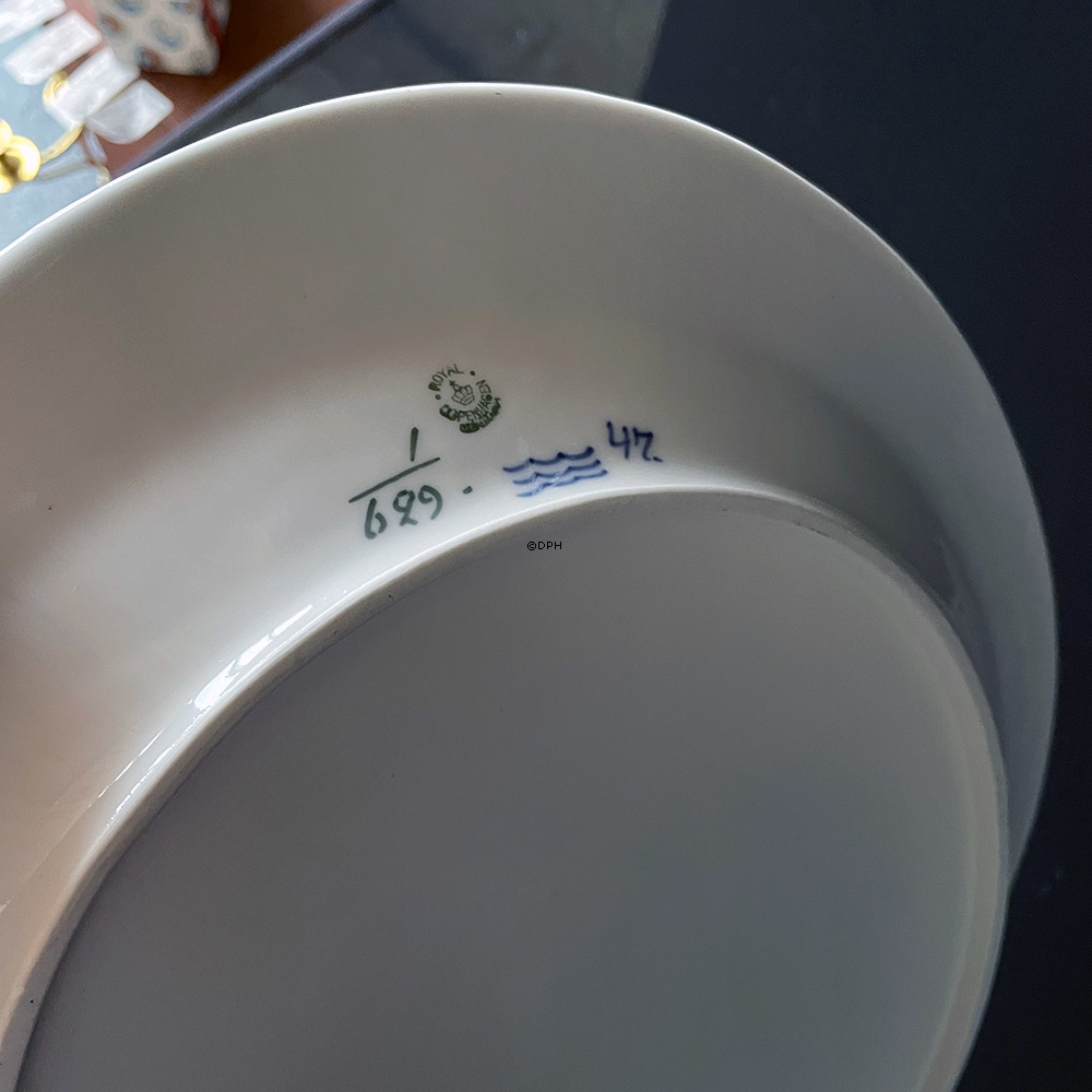 Musselmalet halvblonde oval fad 44 cm, Royal Copenhagen nr. 629