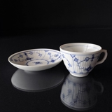 Musselmalet, riflet, kaffekop (Ø8,5cm H:6cm) med underkop (Ø14cm), Royal Copenhagen nr. 1-71