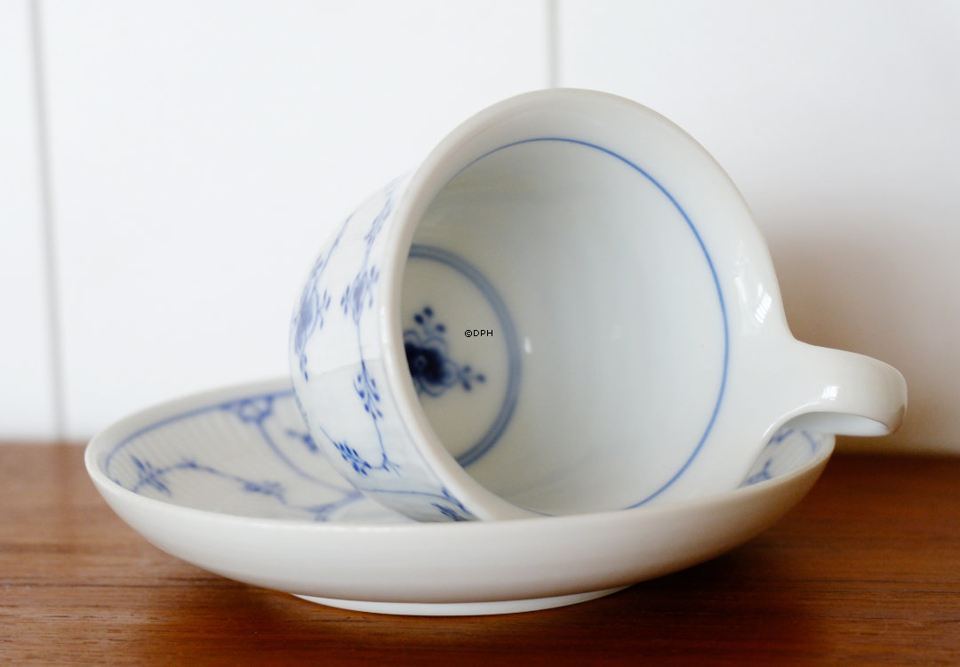 Musselmalet, riflet, højhanks kaffekop, kop Ø 8cm H:7cm, Royal Copenhagen nr. 1-74 (sjælden)