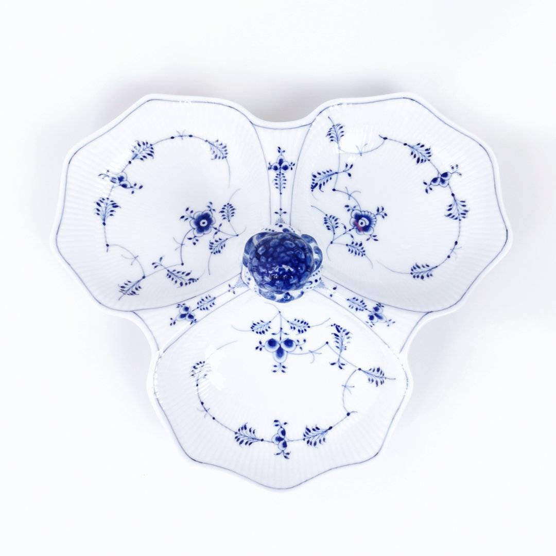 Sjælden Musselmalet, cabarat fad, riflet, tredelt nr. 1/8, Royal Copenhagen 33cm