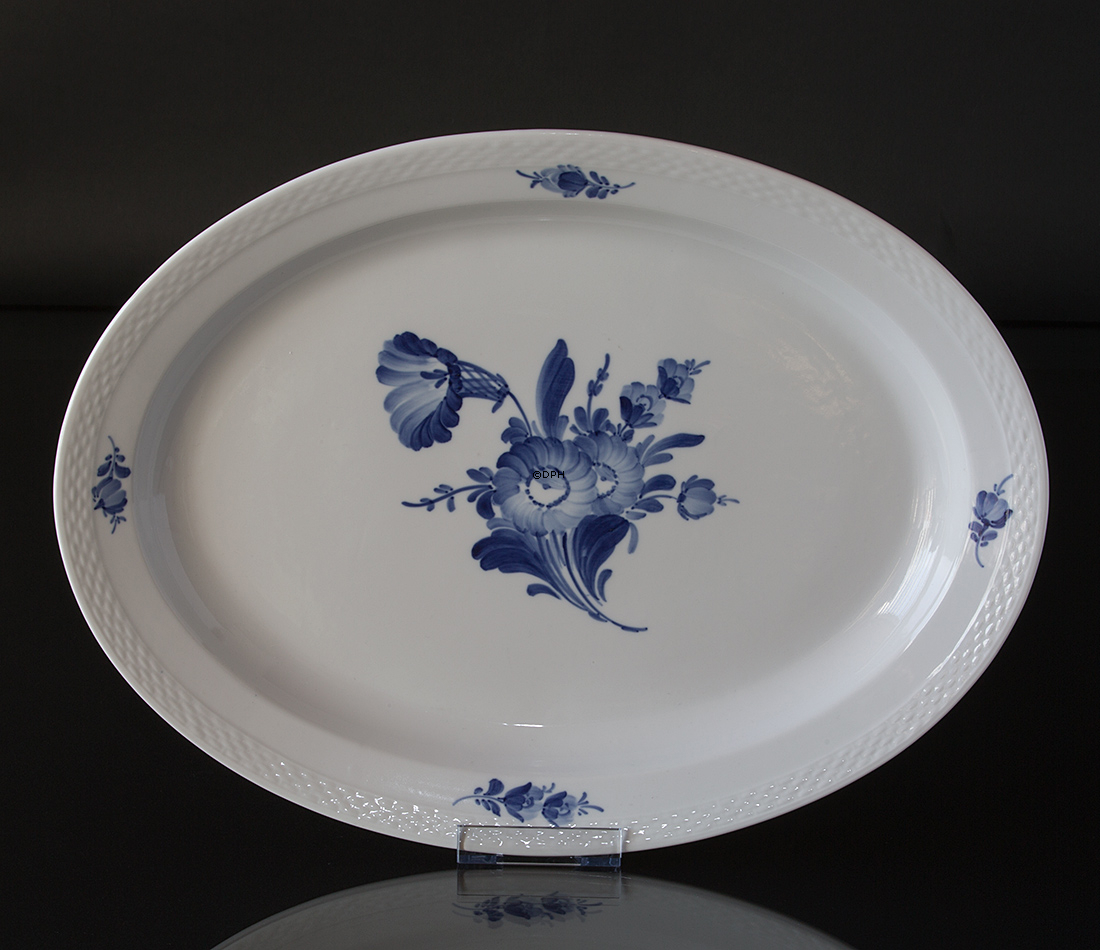 Blå Blomst, flettet, ovalt fad nr. 10/8019, 45cm, Royal Copenhagen
