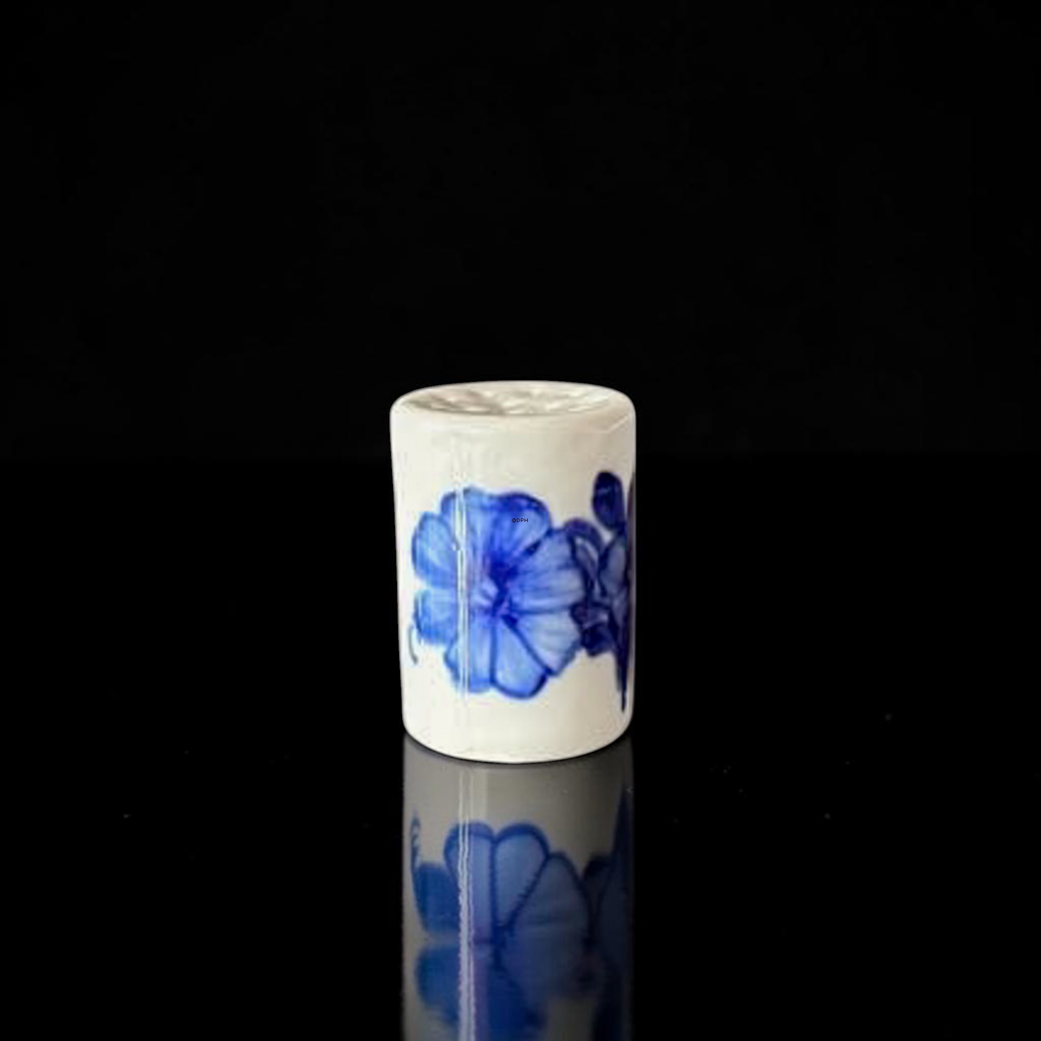 Blå Blomst, Flettet, peberbøsse nr. 10/8053, Royal Copenhagen