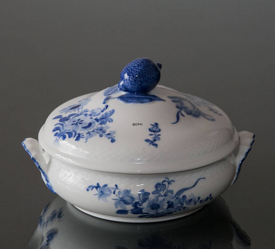 Blå Blomst, flettet, rund lågfad nr. 10/8055, Royal Copenhagen