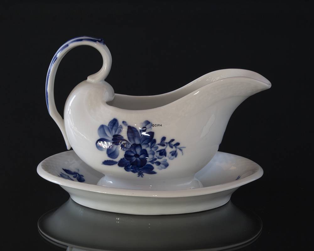 Blå Blomst, flettet, sovsekande nr. 10/8069, Royal Copenhagen