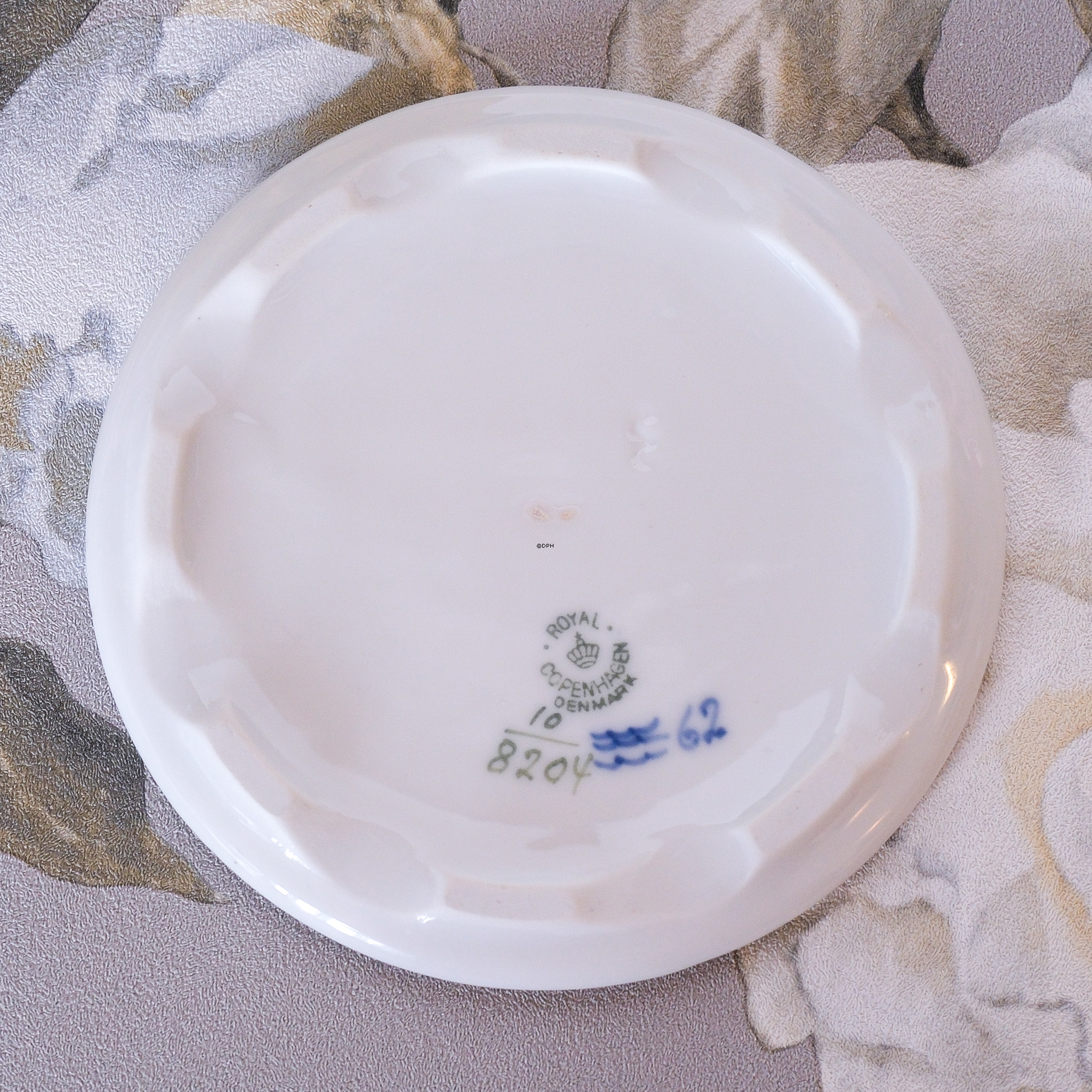 Blå Blomst, Flettet, Bordskåner nr. 10/8204, Royal Copenhagen