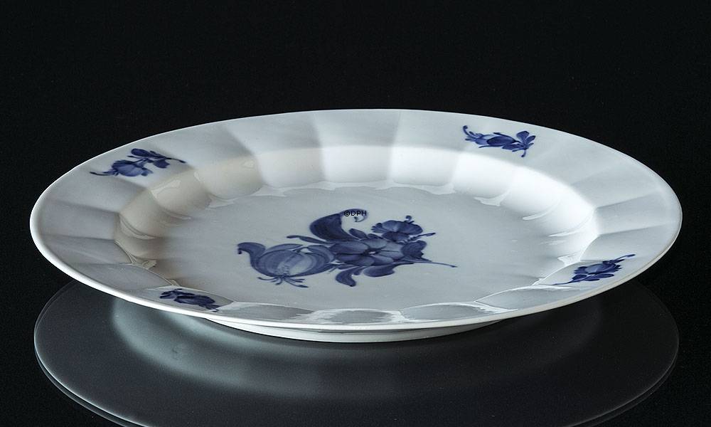 Blå Blomst, kantet, rundt fad nr. 10/8543, 33cm, Royal Copenhagen