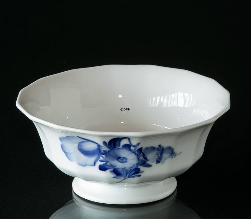 Blå Blomst, kantet, Skål på lav fod, skylleskål nr. 10/8568, Royal Copenhagen