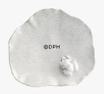 Hvid figur af frø på blad, Royal Copenhagen nr. 173