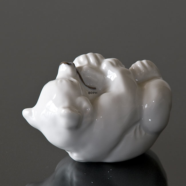 Hvid figur af isbjørneunge, Royal Copenhagen nr. 21434 eller 234