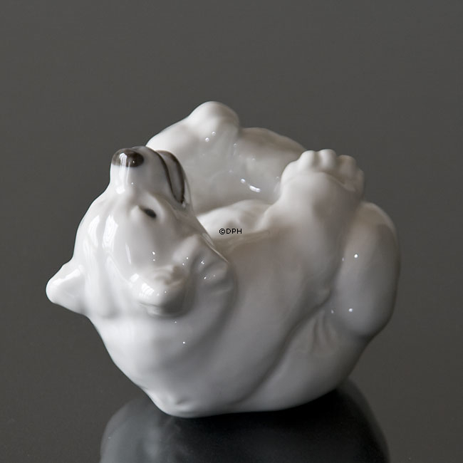 Hvid figur af isbjørneunge, Royal Copenhagen nr. 22745 eller 245