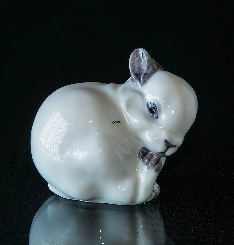 Hvid figur af kanin, Royal Copenhagen nr. 251