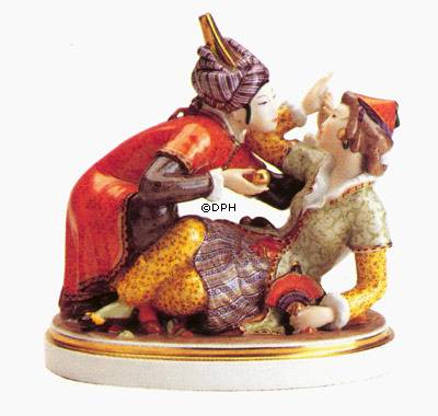 Ali og Peribanu, Overglasur figur, Royal Copenhagen nr. 2274 eller 128