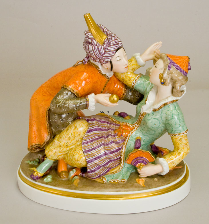 Ali og Peribanu, Overglasur figur, Royal Copenhagen nr. 2274 eller 128