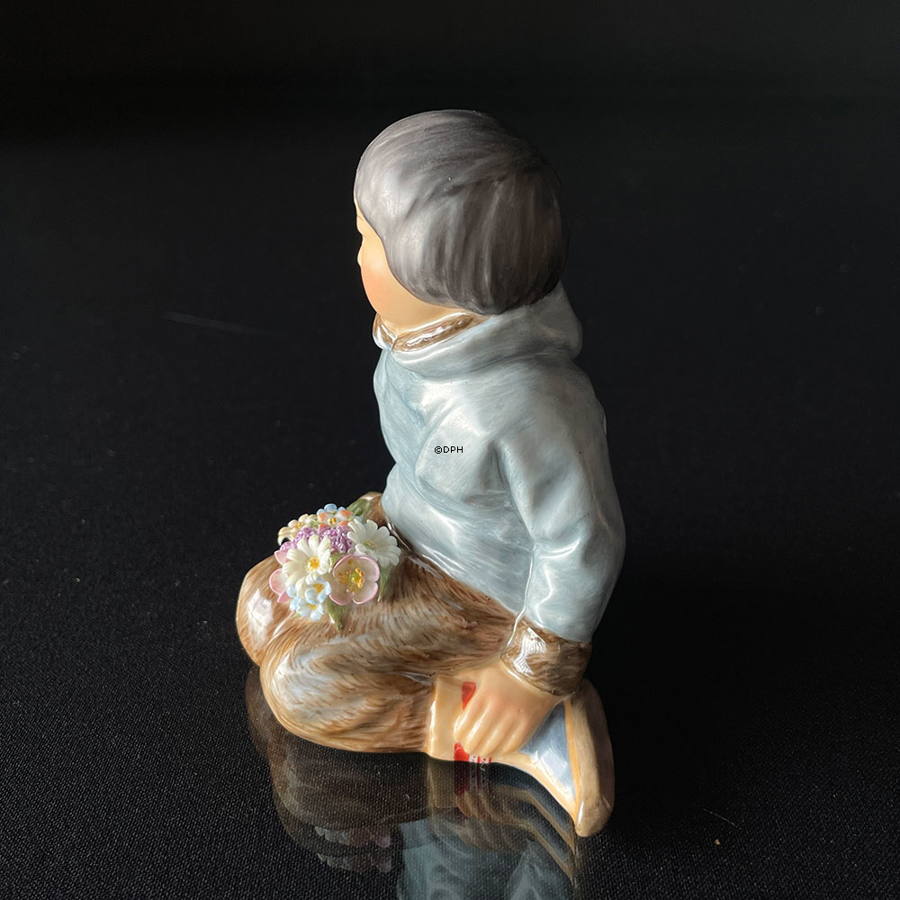 Grønlandsk dreng, Overglasur figur, Royal Copenhagen nr. 12419 eller 255