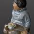 Grønlandsk dreng, Overglasur figur, Royal Copenhagen nr. 12419 | Nr. 1007255 | Alt. R12419 | DPH Trading