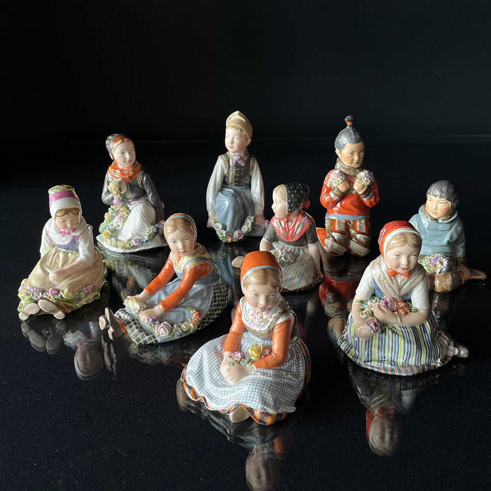 Grønlandsk dreng, Overglasur figur, Royal Copenhagen nr. 12419 eller 255