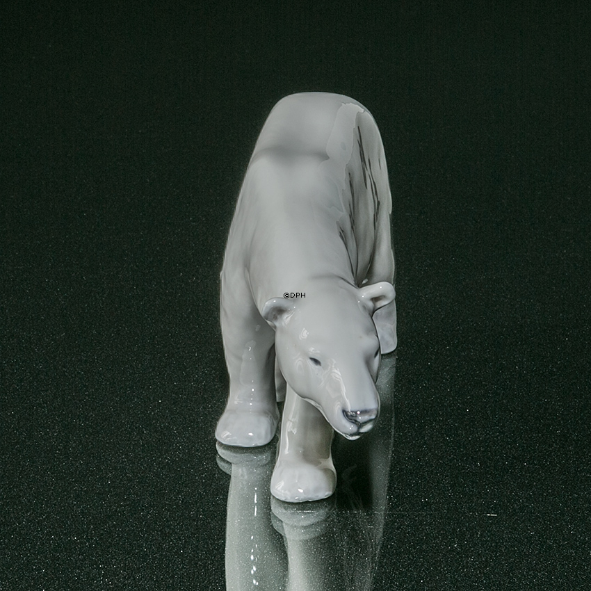 Gående isbjørn, Royal Copenhagen figur nr. 320 eller 053