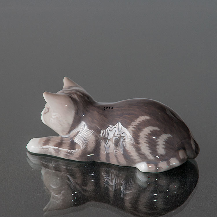 Snigende stribet kat, Royal Copenhagen figur nr. 306