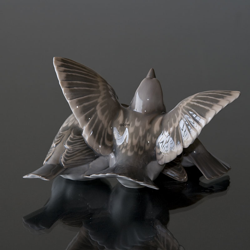 Spurvefamilie, Royal Copenhagen fugle figur nr. 1670 eller 415