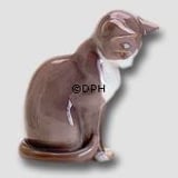 Grey cat, Bing & Grondahl cat figurine no. 2454 or 500