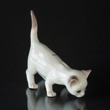 Hvid kat med løftet hale, Bing & Grøndahl kattefigur nr. 2507 eller 507