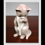 Kitten standing, Bing & Grondahl cat figurine no. 2516 or 516