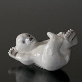 Polar Bear Cub lying down playing, Bing & Gronmdahl figurine no. 2537 or 537