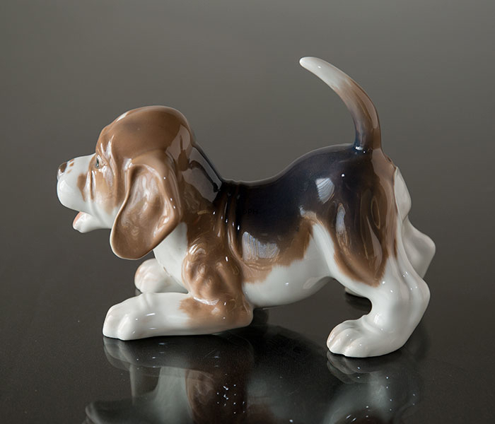 Beagle, Bing & Grøndahl hundefigur nr. 2564 eller 564
