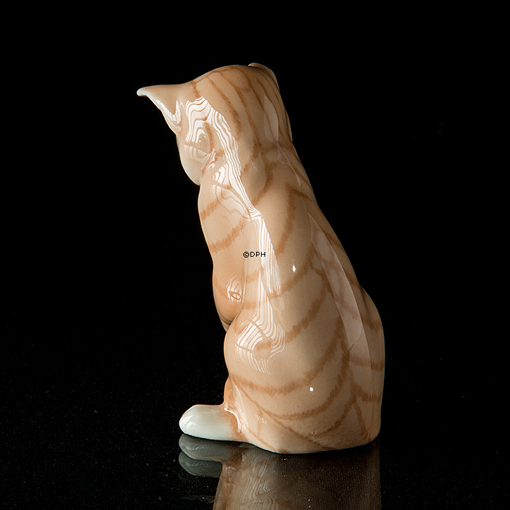 Kilroy, Kat, Royal Copenhagen figur nr. 677