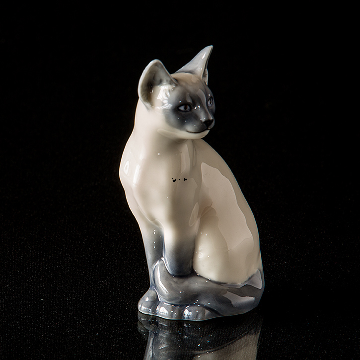 Precious, kat, Royal Copenhagen figur nr. 681