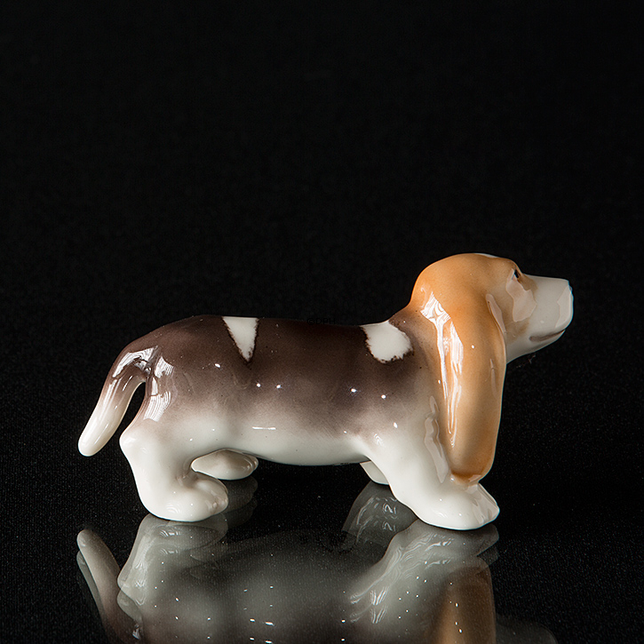 Basset hound, Royal Copenhagen hunde figur nr. 750