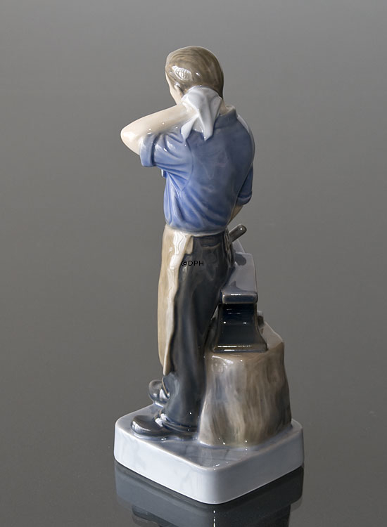 Smed, Royal Copenhagen håndværkerfigur nr. 4502 eller 151