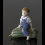 Junge mit Kürbis, Royal Copenhagen Figur Nr. 4539 oder 153