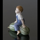 Junge mit Kürbis, Royal Copenhagen Figur Nr. 4539 oder 153