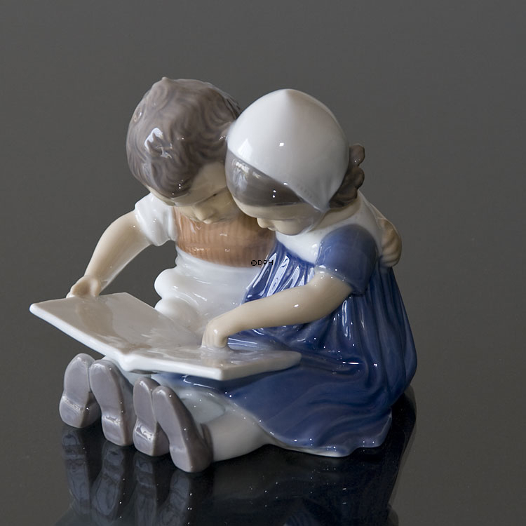 Læsende børn, Bing & Grøndahl figur nr. 1567 eller 402