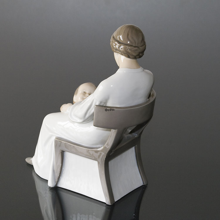 Dickies Mama, Mor og søn, (mor med barn) Bing & Grøndahl figur nr. 1642 eller 413