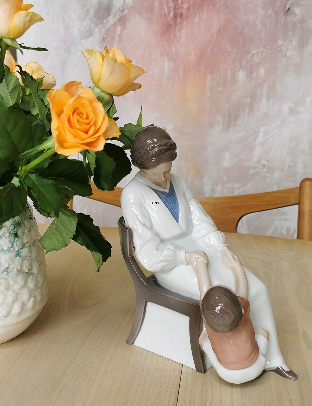 Dickies Mama, Mor og søn, (mor med barn) Bing & Grøndahl figur nr. 1642 eller 413