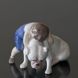 Bedingungslose Liebe  Zwei Freunde, Junge mit Bulldogge, Bing & Gröndahl Figur Nr. 1790 oder 427