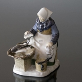 Fish Market, Fisherman's wife, Bing & Grondahl figurine no. 2233 or 465