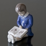 First book girl reading a book, Bing & grondahl figurine no. 2247 or 467